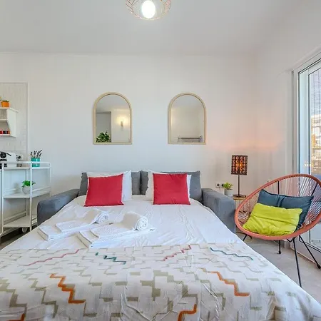 Old Town Sea View Apartment