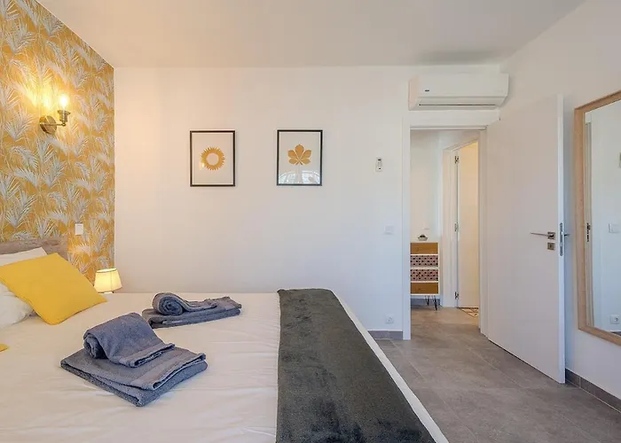 Apartment Old Town Sea View