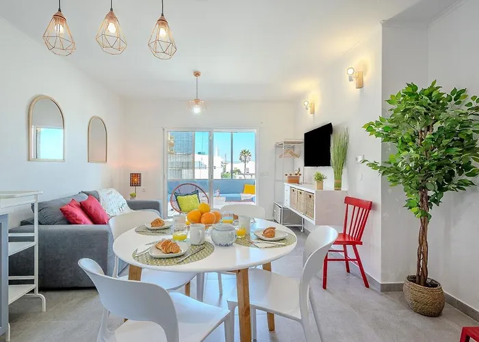 Old Town Sea View アパート