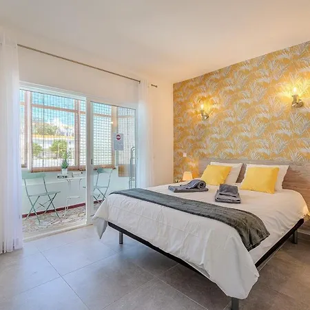 Old Town Sea View Apartament *